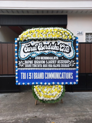 Papan Bunga Duka di Taratak Padang Kampuang